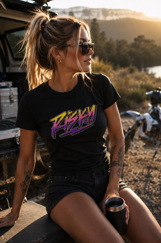 RETRO RISKY TEE