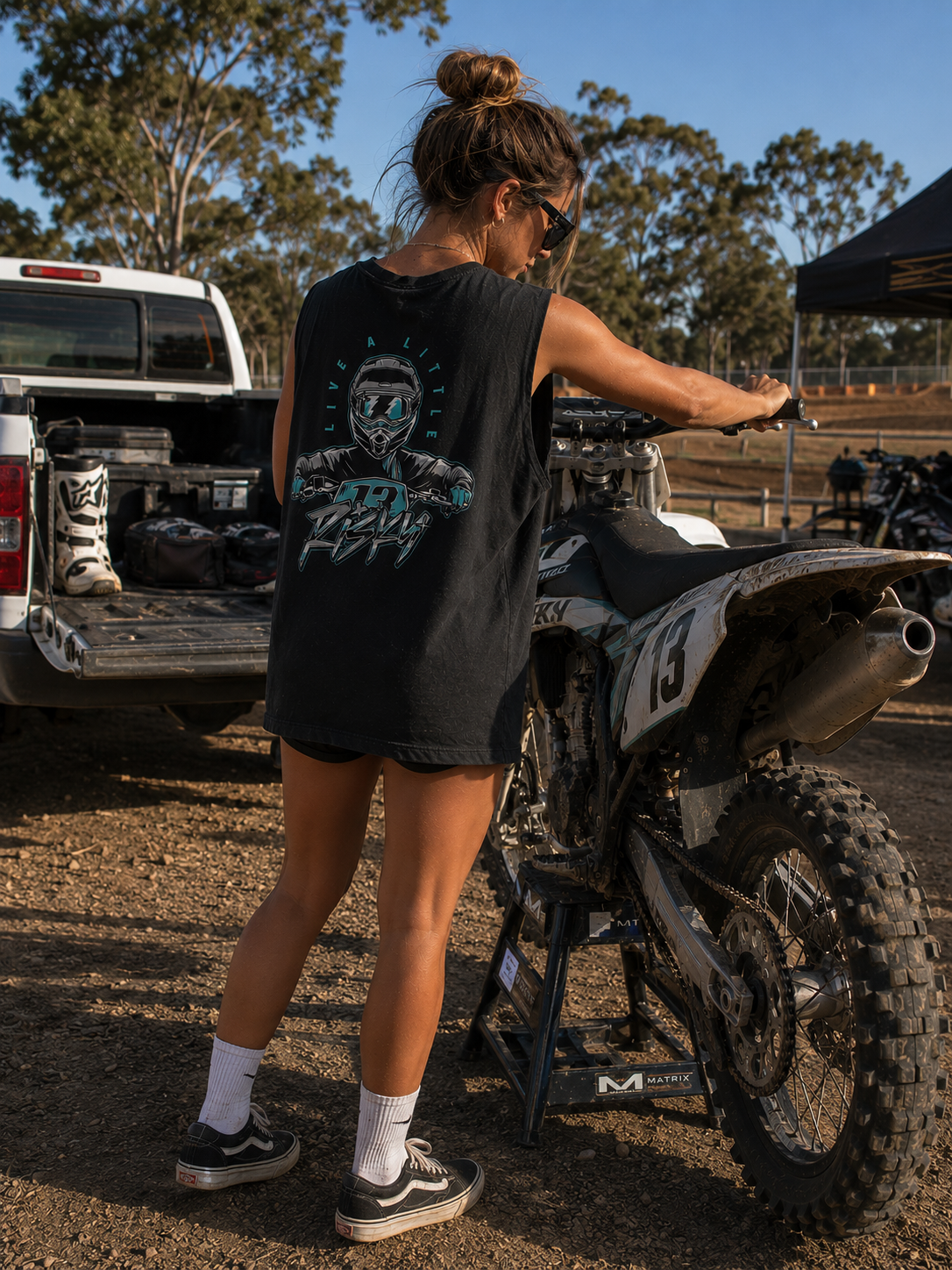 HANDLE BARS SINGLET