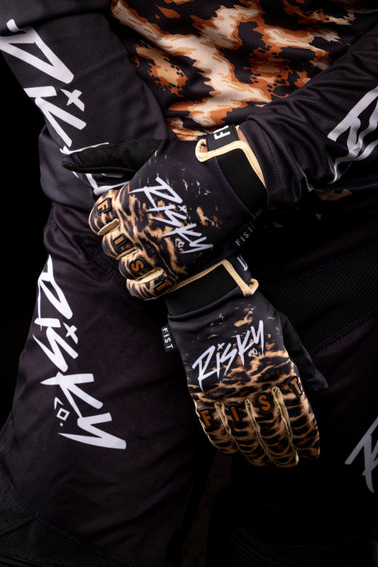 LEOPARD FIST GLOVES